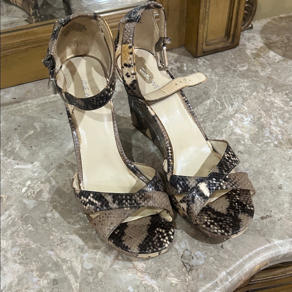 Nine West wedge size 11  Snake Print Women’s Sandals